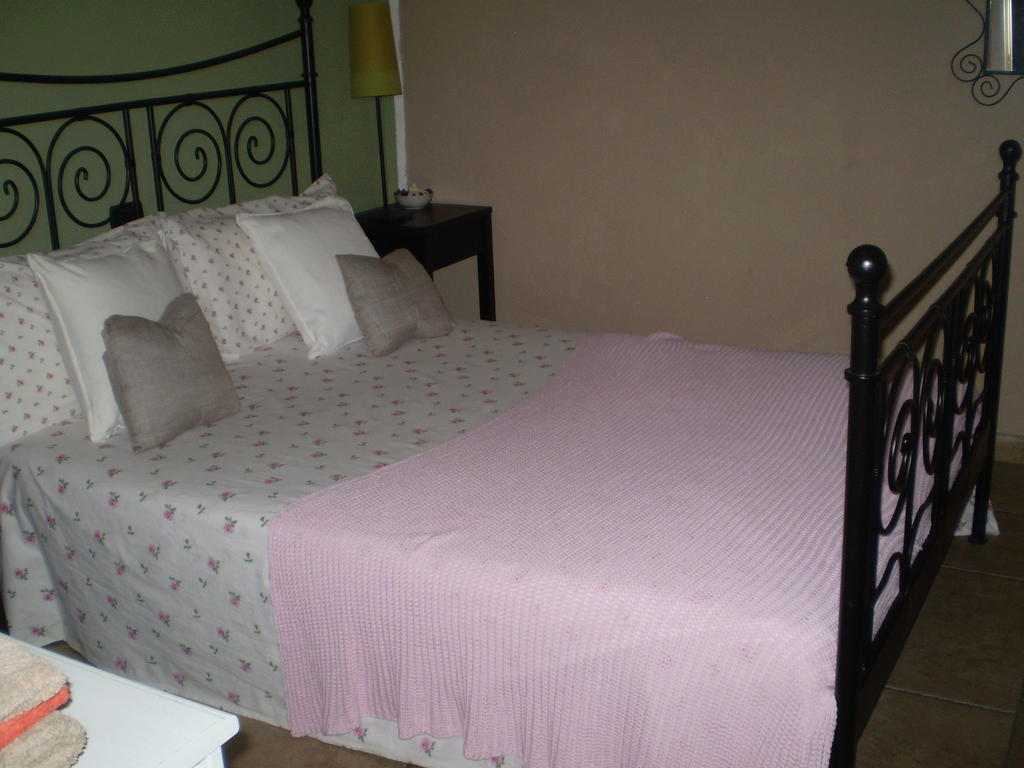 Bed and Breakfast Il Giardino Di Emilio Marrùbiu Zimmer foto